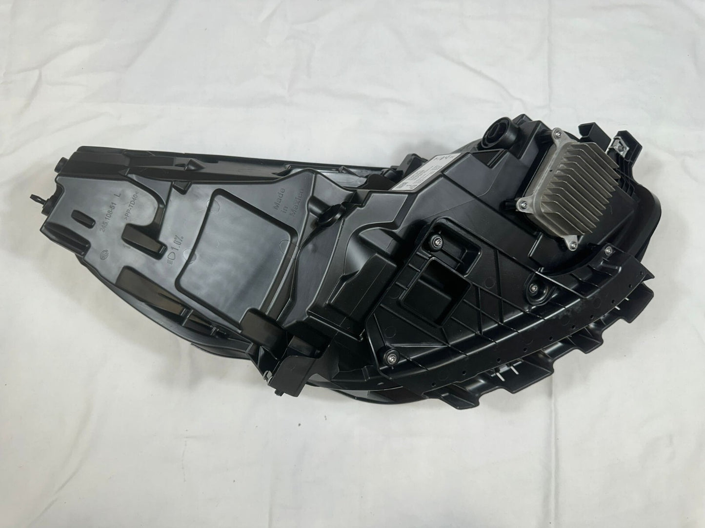 brand new Tesla Model 3 & Y Headlamp Headlight Passenger Side 1514952-00-D