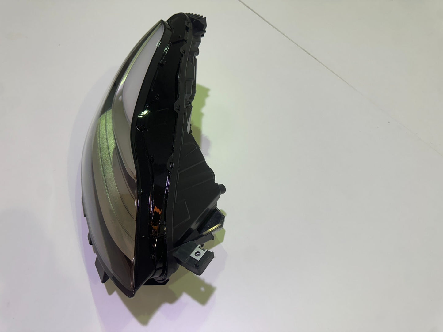 TESLA MODEL 3 HEADLIGHT ASSEMBLIES FRONT DRIVER SIDE O/S 2017-2020 1077376-00-C