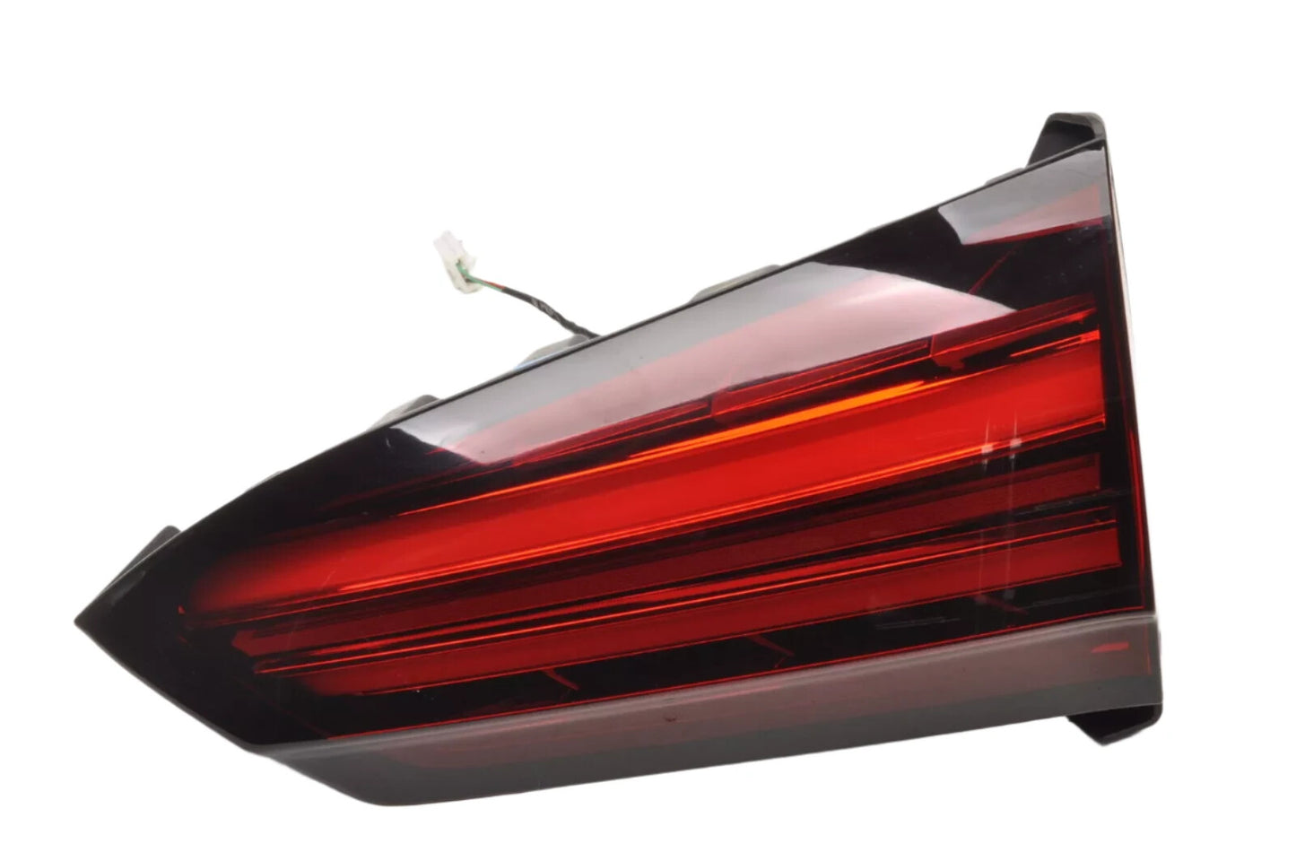 MG HS TROPHY 2022-2025 REAR INNER TAIL LIGHT RIGHT RH 10823346