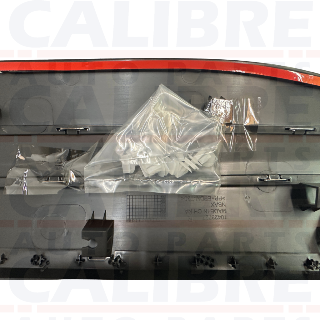 MG HS 2018 - 2024 MK1 Rear Right Driver Side Door Moulding Trim - 10423727