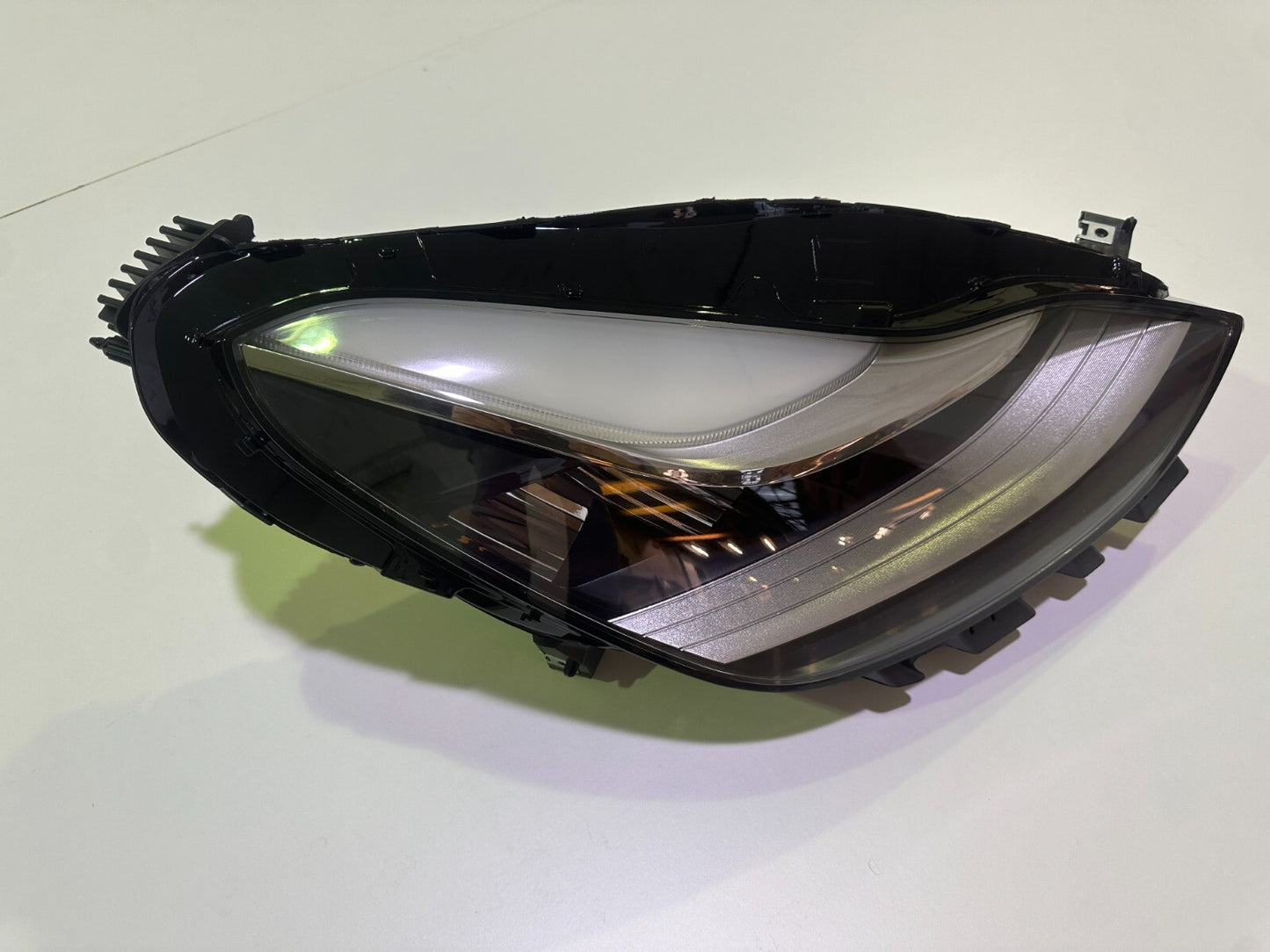 TESLA MODEL 3 HEADLIGHT ASSEMBLIES FRONT DRIVER SIDE O/S 2017-2020 1077376-00-C