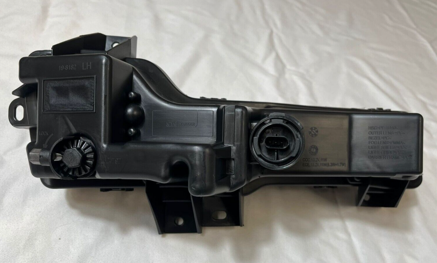 brand new TESLA MODEL 3 2020-2023 FRONT LEFT 1077391-00-E FOG LIGHT 1624798-00-A