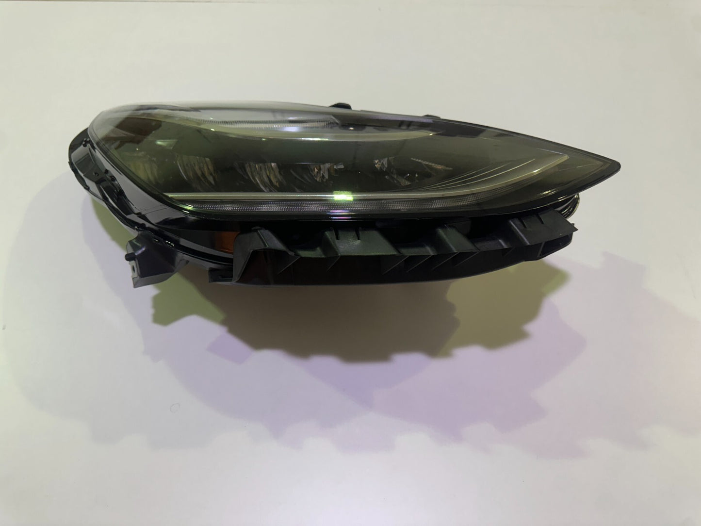 TESLA MODEL 3 HEADLIGHT ASSEMBLIES FRONT DRIVER SIDE O/S 2017-2020 1077376-00-C