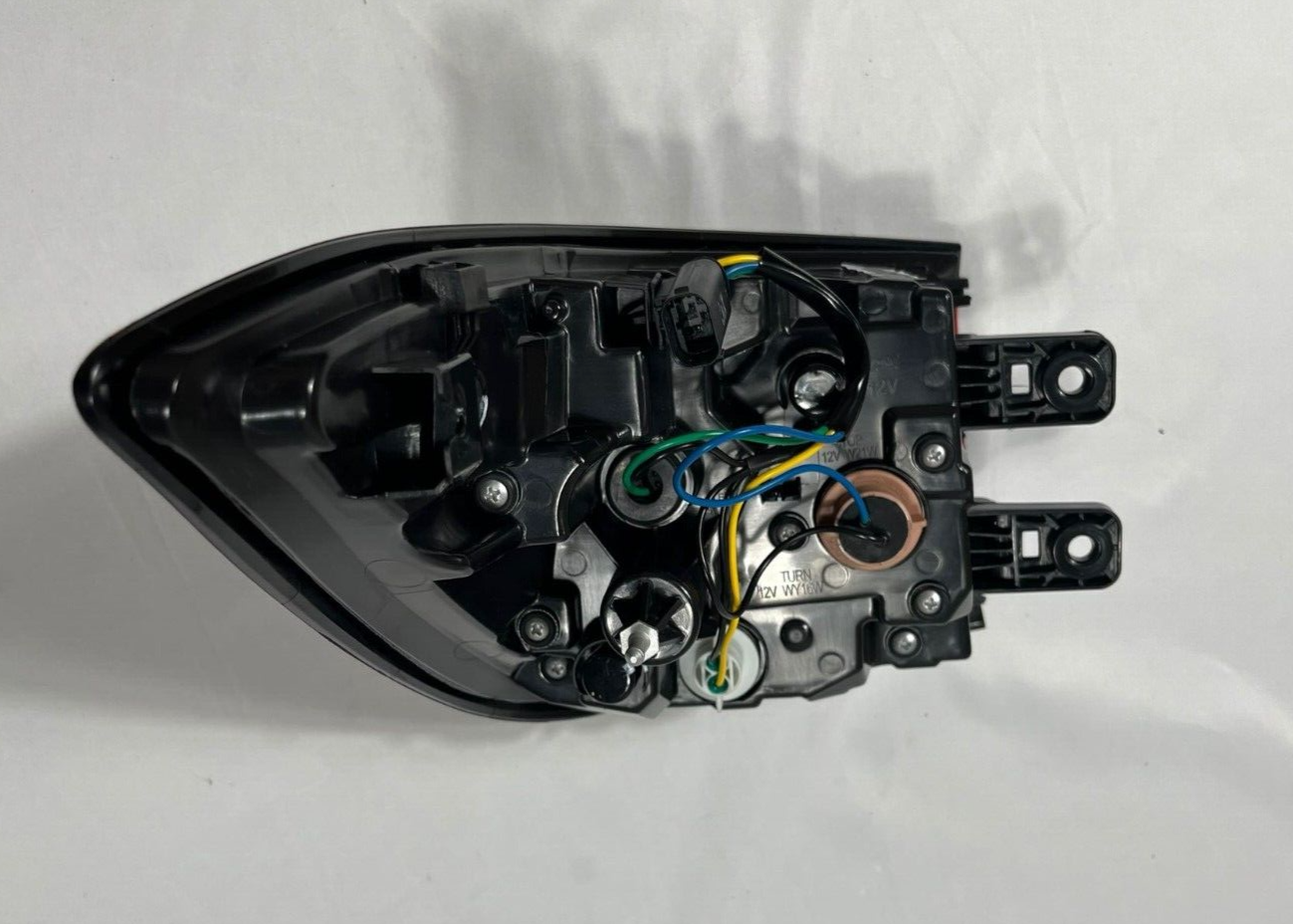 MG MG5 SW EV 2020 2021 2022 2023 OUTER BRAKE LIGHT DRIVER SIDE O/S RIGHT SIDE