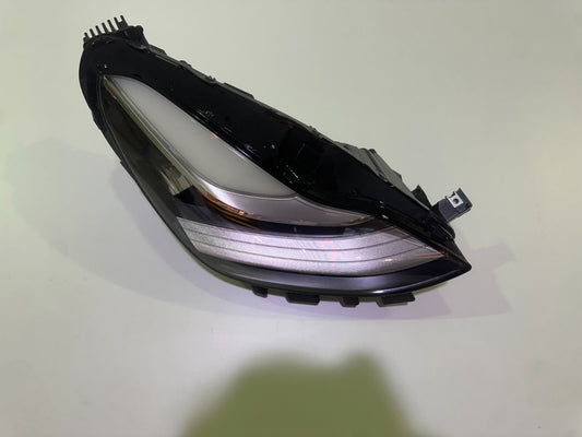 TESLA MODEL 3 HEADLIGHT ASSEMBLIES FRONT DRIVER SIDE O/S 2017-2020  1077376-00-C