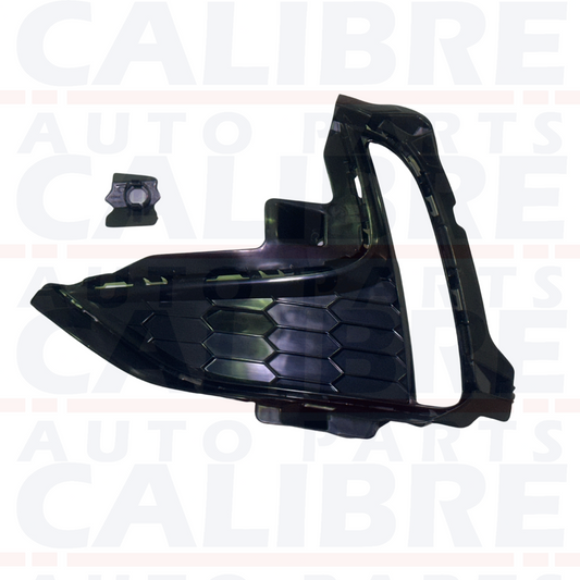 MG HS SE & TROPHY RH 2023-2025 Fog Lamp Cover  Front Right RH 10947216