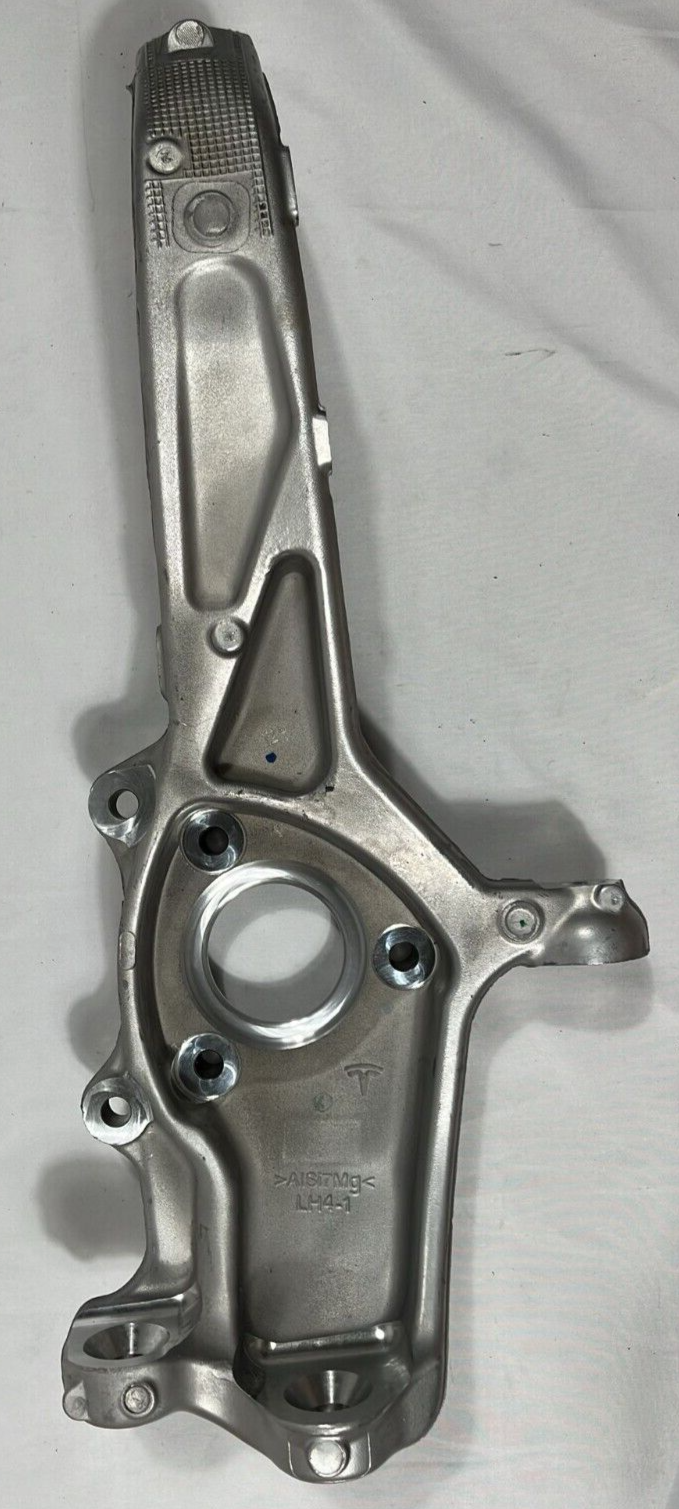 NEW Tesla Model 3 Left Front Suspension Knuckle Hub 104431100E