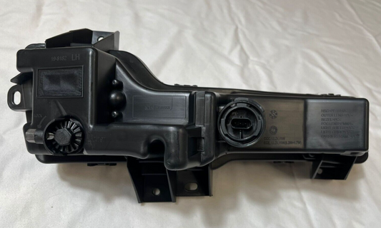 brand new TESLA MODEL 3 2020-2023 FRONT LEFT 1077391-00-E FOG LIGHT 1624798-00-A